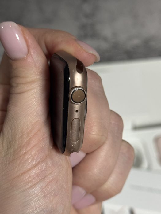 Apple Watch Series 4 44mm Rose Gold