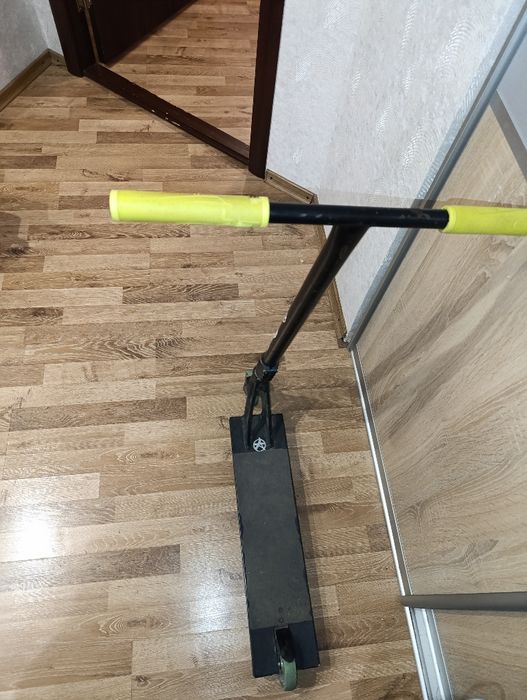 Продам трюковой самокат
