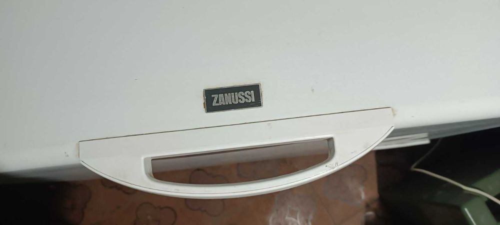 Морозильна камера ZANUSSI