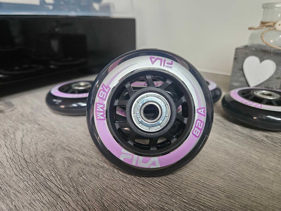 Nowe kółka do rolek marki Fila Wheels z łożyskami Abec 5 (8 szt.), 82A, 76