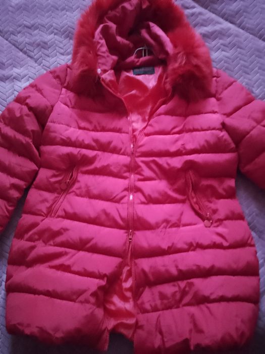 Продам. Жіночу куртку,та кашемірову куртку.