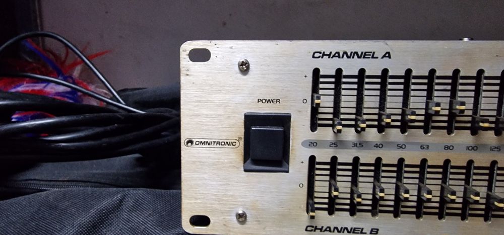 Equalizador omnitronic PEQ - 2310