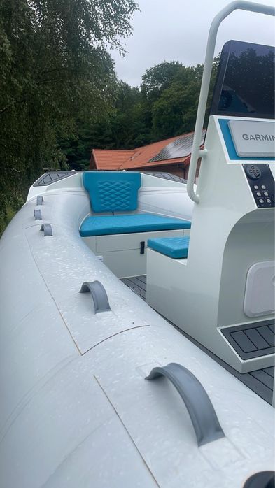 Stream RIB 560 / Ponton