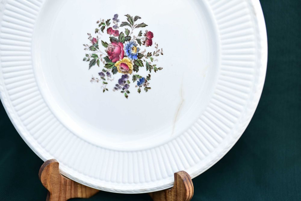 Zestaw trzech talerzy Wedgwood z serii Conway - Vintage z lat 70