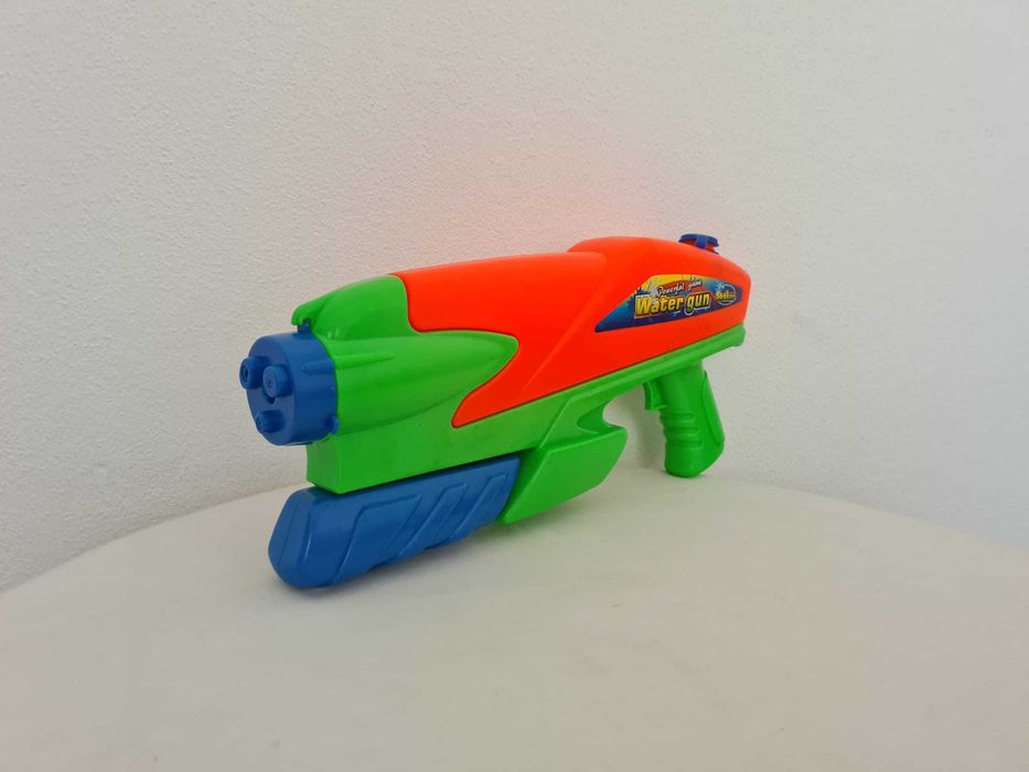 Pistolas de água