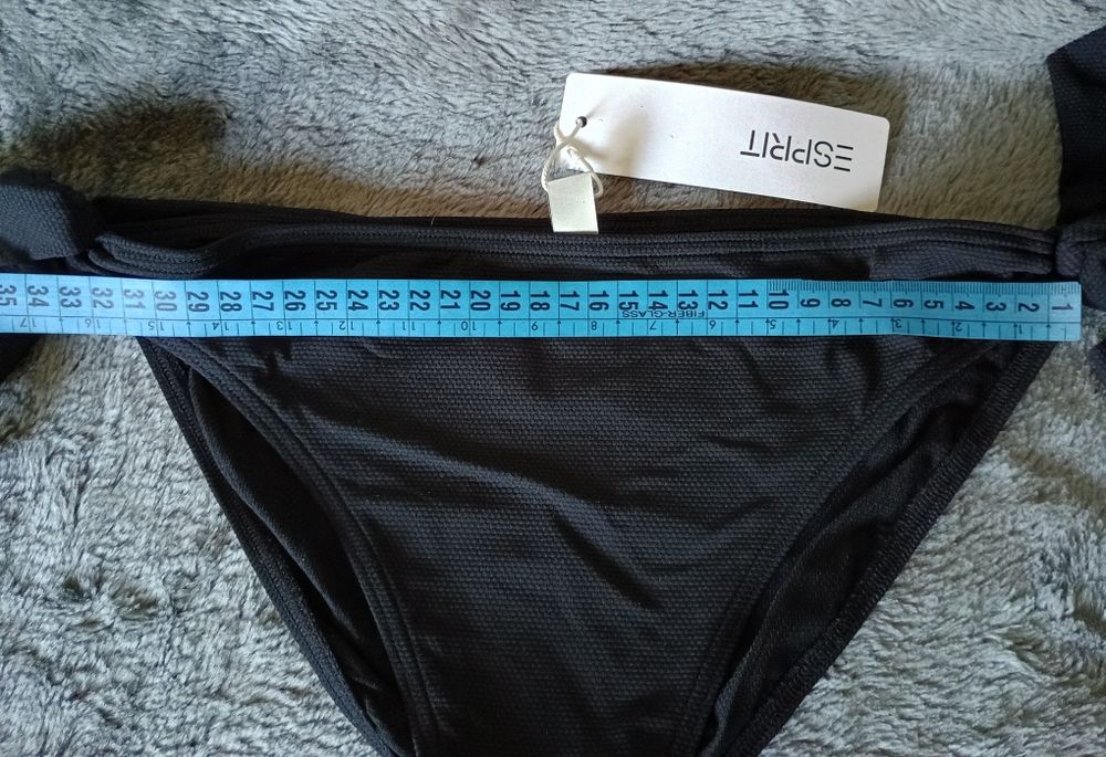 Dół od bikini Klasyczna czerń z wiązaniem