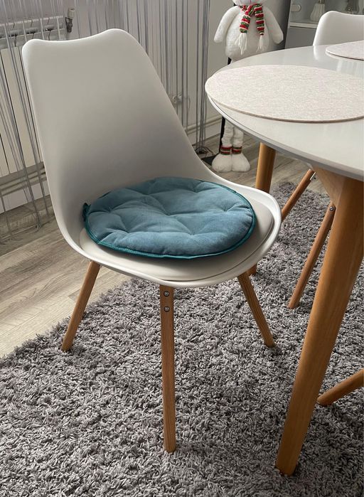 Продам стулья комплект  без стола !