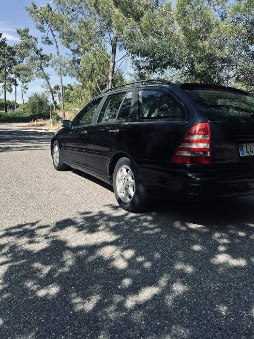 Carrinha Mercedes Benz C220 CDI