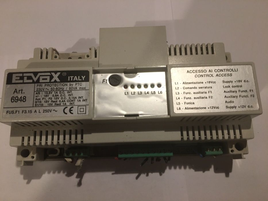 Elvox 6948 - Alimentador para instalações de videoporteiros "Digibus"