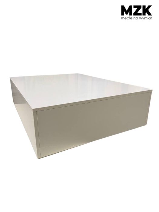 Podest dla salonu manicure pedicure