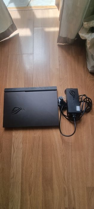 Asus ROG Strix G15. Processador: AMD Ryzen 7 4800H (8 núcleos, 4,2 GHz). NÃO LIGA.