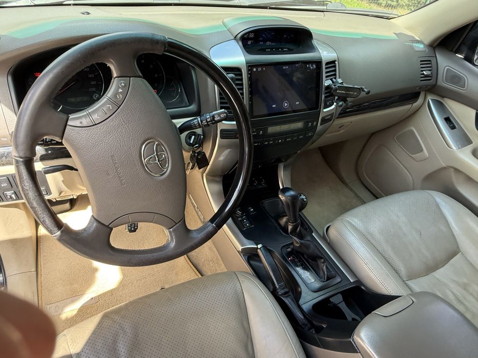 TOYOTA Land Cruiser 120 Prado