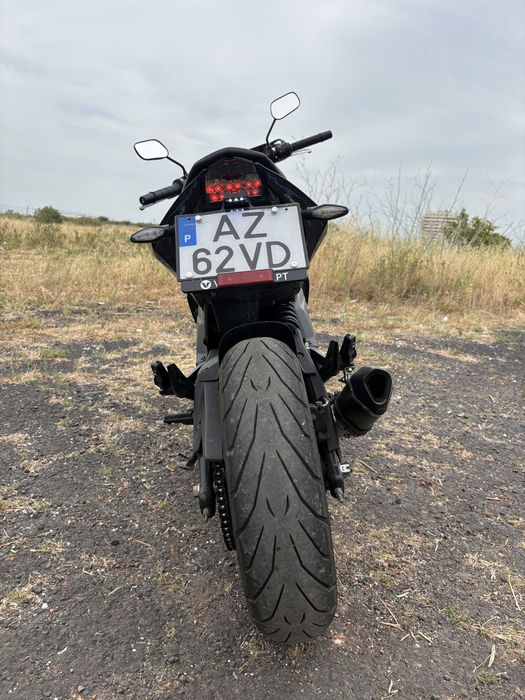 CFMOTO 650NK 2023 – estado novo | 996 KM | extra + material orginal
