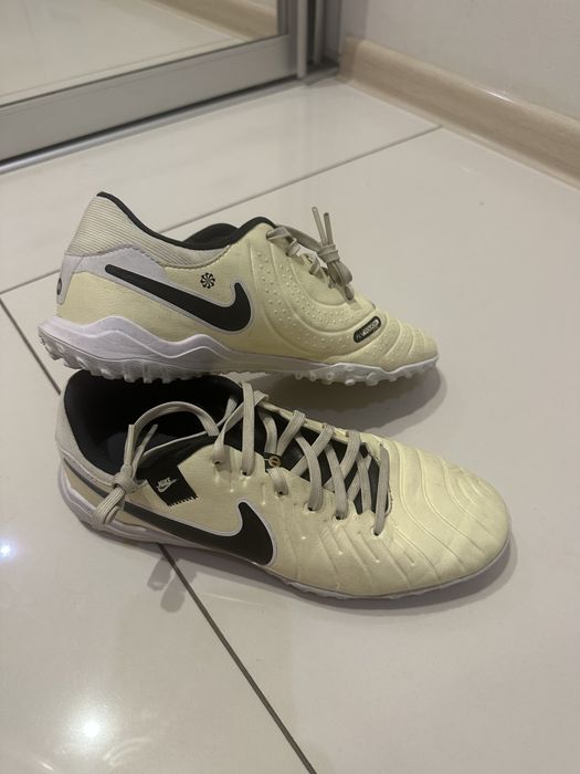 Сороконожки Nike Tiempo Legend 10 Academy Yellow