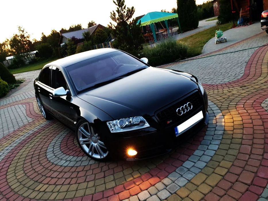 Audi S8