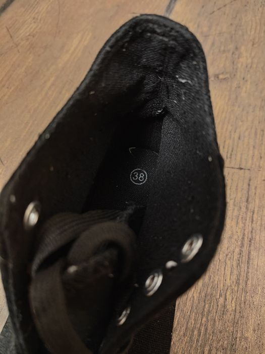 Продам черные кеды