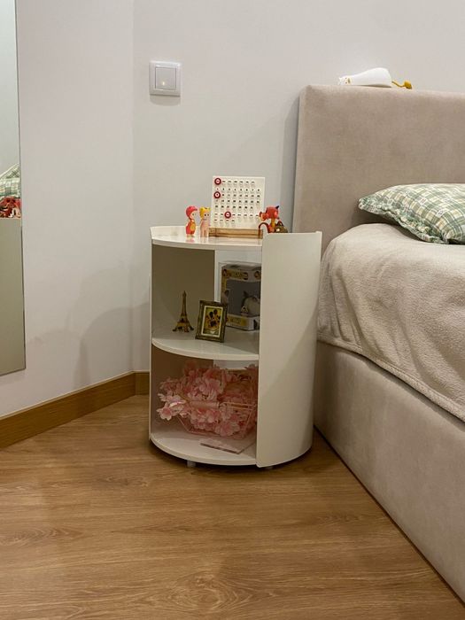 Mesa de apoio branca