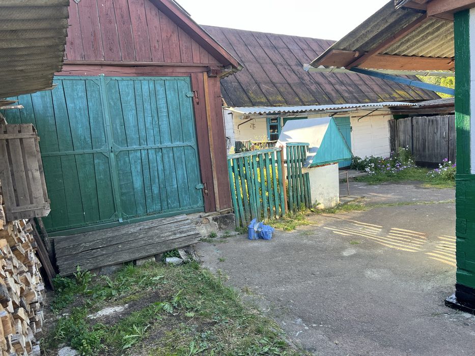 Будинок в селі Ушомир