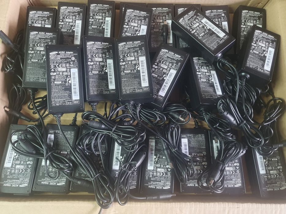 Зарядка зарядное блок питания живлення Samsung 14v/4.14a 58w оригінал
