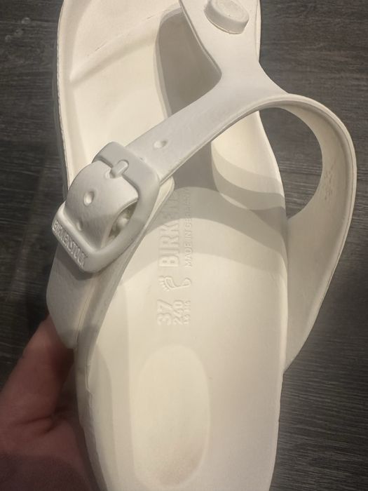 Birkenstock japonki biale