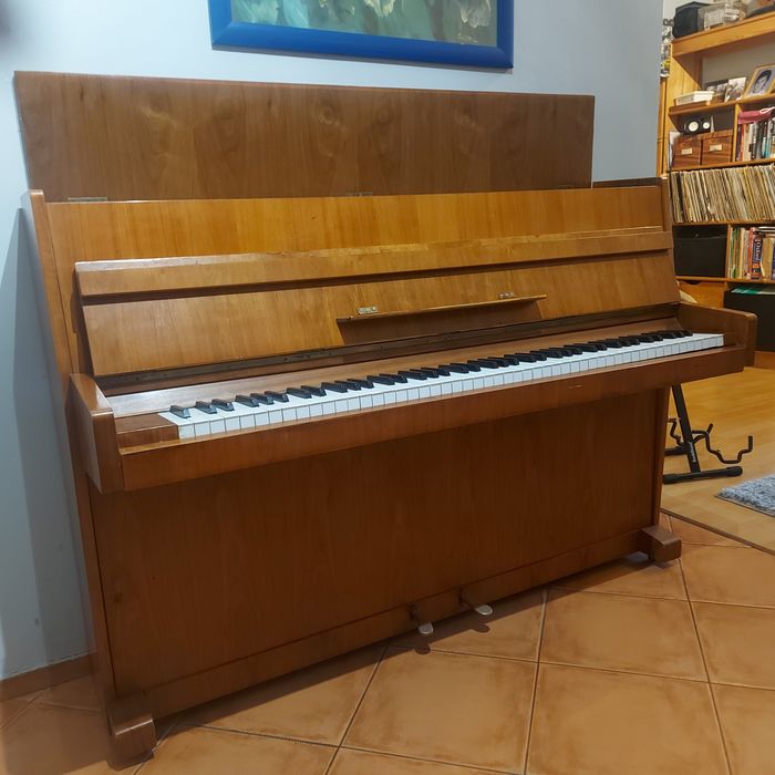 Pianino Legnica używane