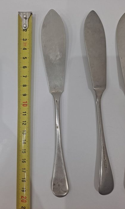 Zestaw sześciu noży do smarowania