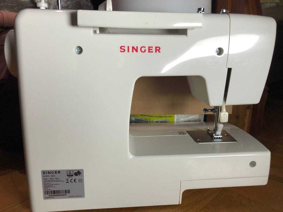 Швейна машина Singer Simple 3223