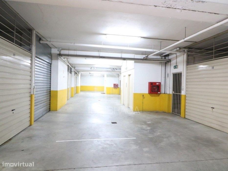 Venda Apartamento T2, em Lamaçães, Braga