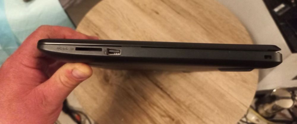 HP 250 G6 3168NGW 8GB/500GB bateria 6 godzin