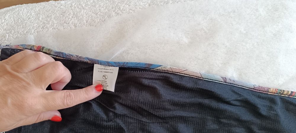 Vestido preto de lantejoulas