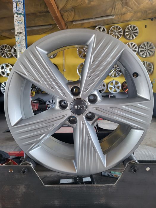 4× Felga aluminiowa Audi OE Q4 8.0" x 19" 5x112 ET 45