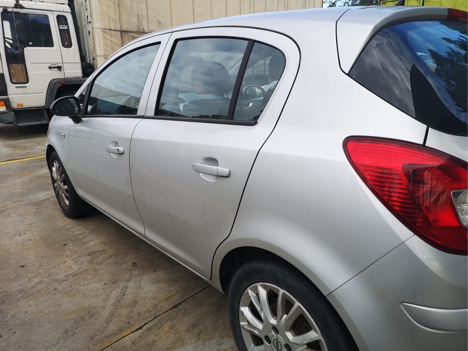 OPEL CORSA D  1.2 gasolina para peças
