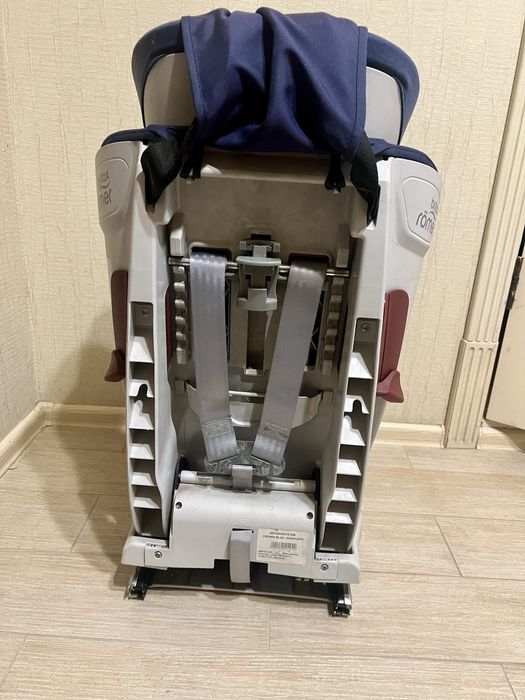 Дитяче автокрісло ROMER ADVANSAFIX