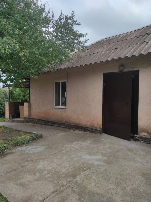 Продаётся дом ц=г рвйон(карнаватка)