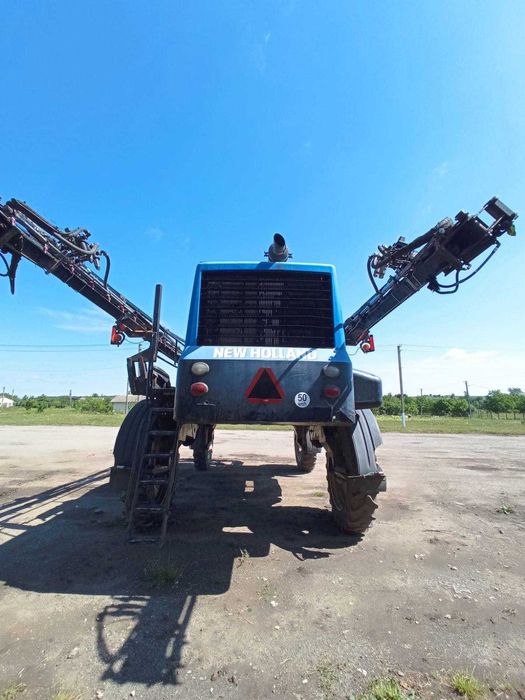 обприскувач самохідний New Holland  SP275F