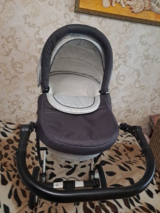 Продам коляску LOREX