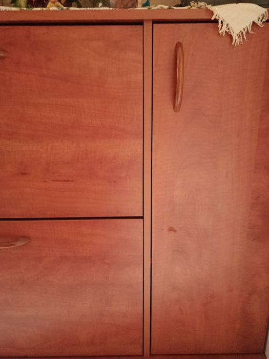 Szafka na buty z półkami