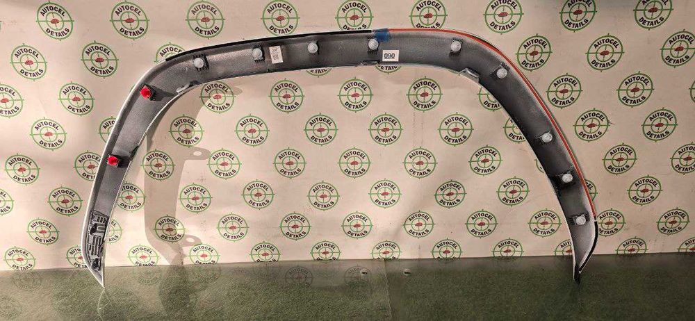 Розширювач крила правого та лівого LAND CRUISER 300 2021- TOYOTA