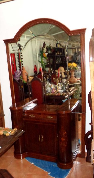 Móvel de entrada cerejeira com embutidos