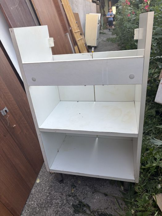 Тумби під умивальник та у ванну
