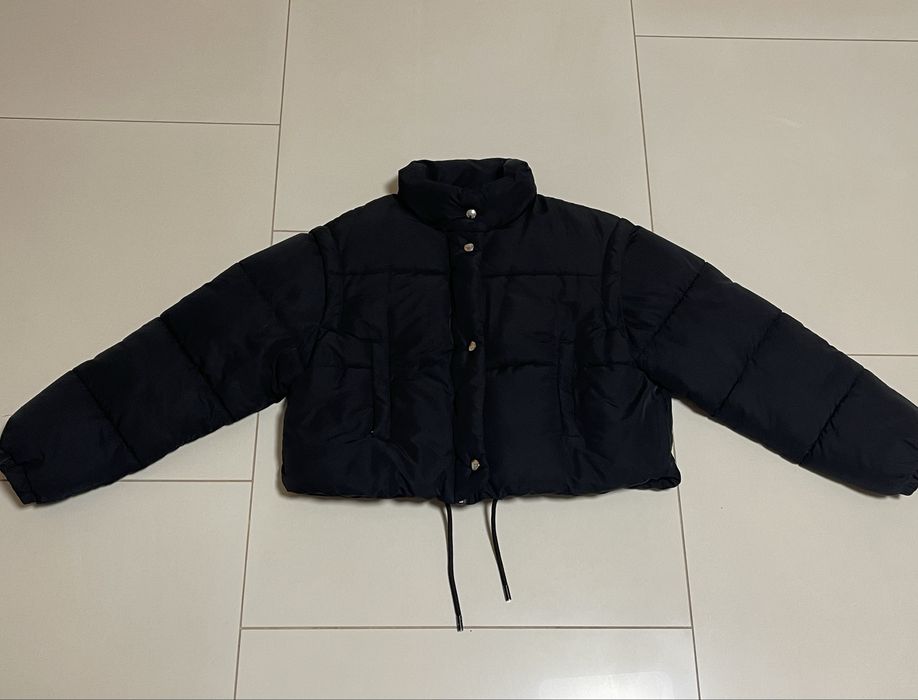 Жіноча чорна демісезонна куртка