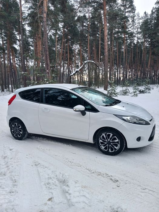 Продам свой автомобиль, все вопросы по тел.