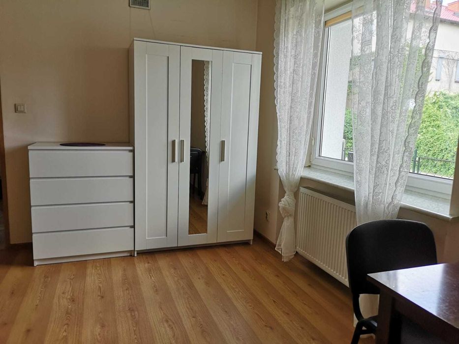 Wynajmę pokój w domu na Dębcu