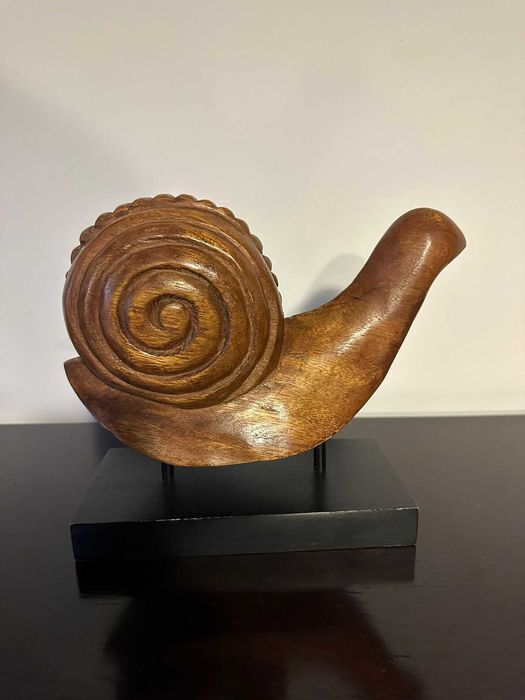 Estatuetas em Madeira