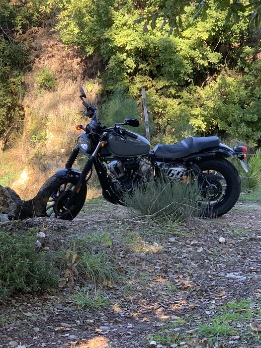 Hyosung Aquila GV125S