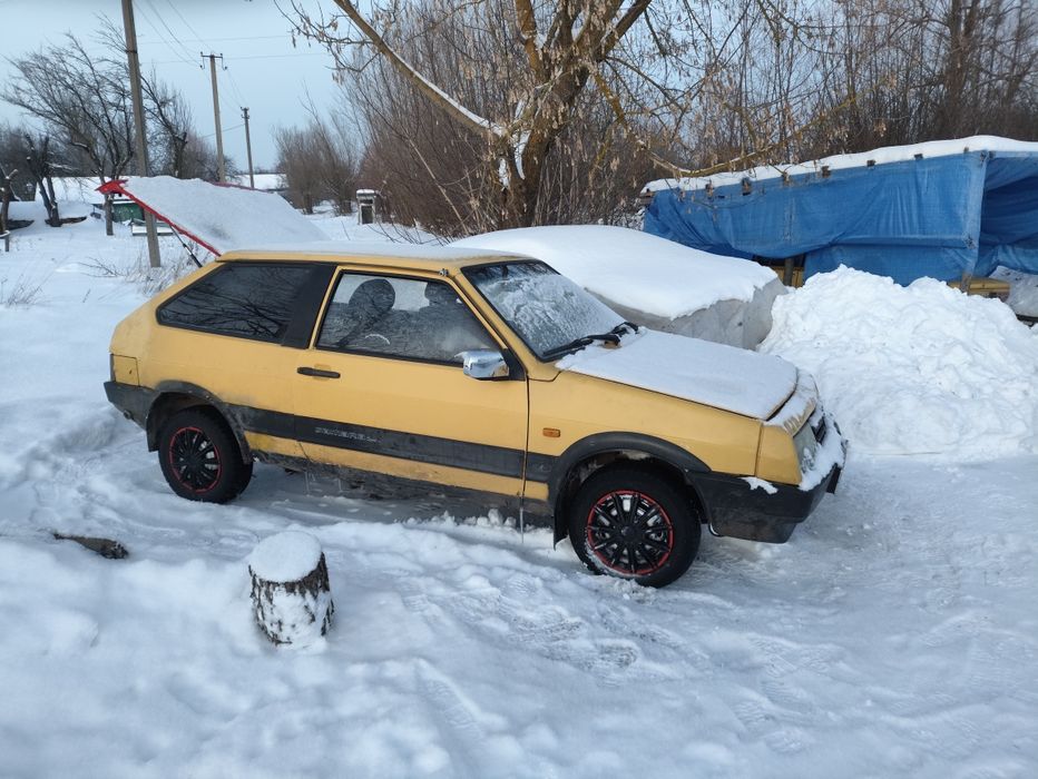 Обміняю 2 машини на одну придлагайте