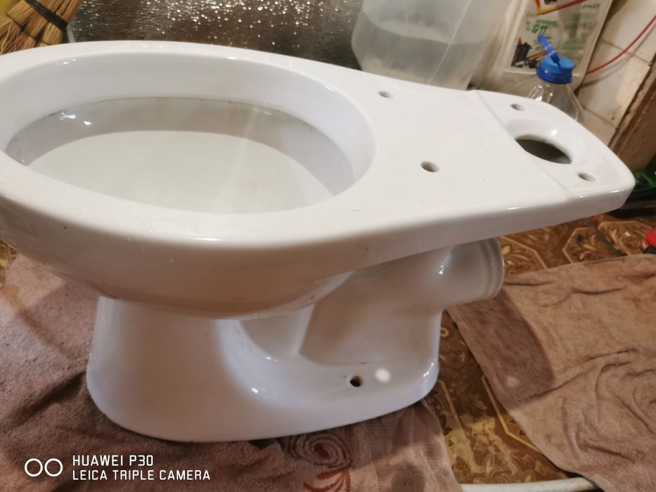 Унитаз  с бачком