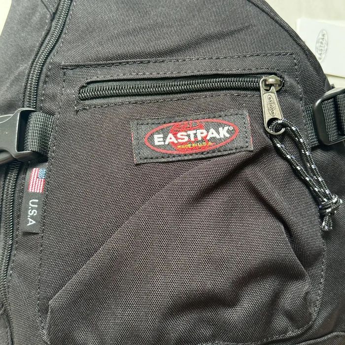 Сумка-слінг через плече Eastpak Sling 008 Black 15.5L,чорна