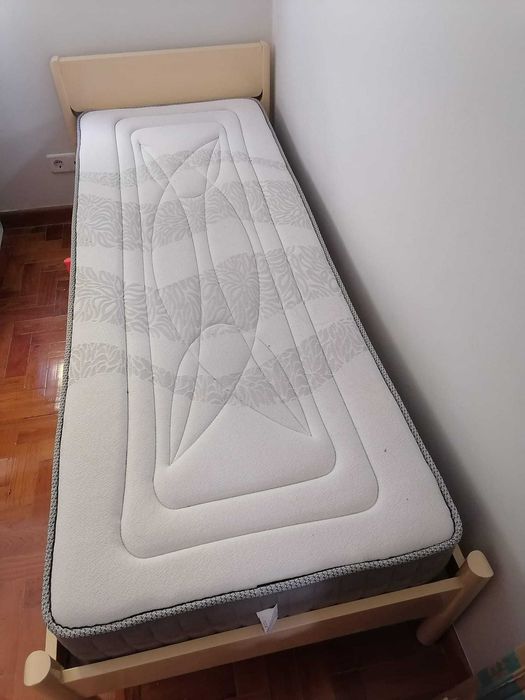 Cama de madeira maciça de criança 200x82 cm