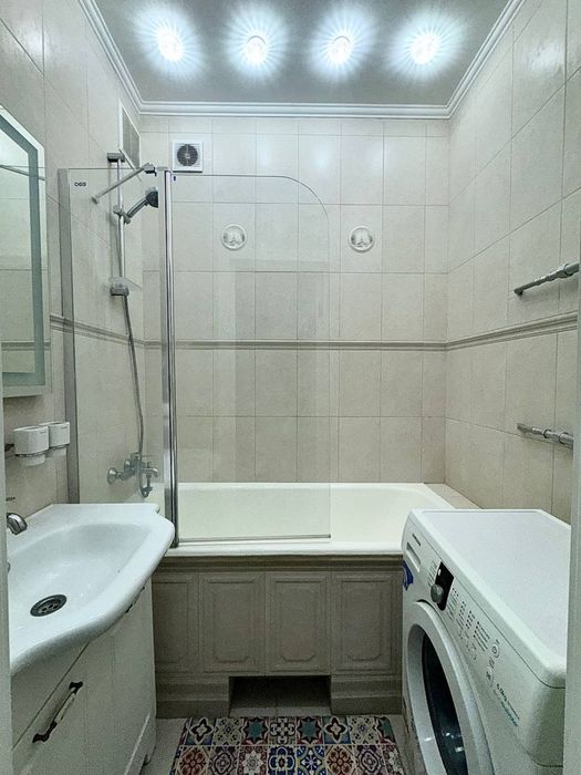 Київ, Сталінка. Продаж двокімнатна квартира, Соломʼянський район, вул. Світличного 10, Караваєві Дачі